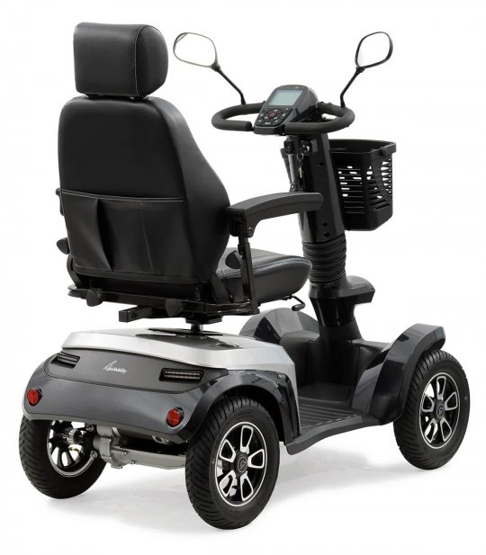 Vue 3/4 arrière du scooter électrique handicapé PMR Life & Mobility Presto en gris