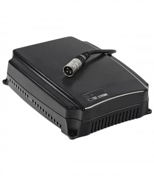 Chargeur lithium 8 amp. de Cellpower pour scooter pmr, handicapé ou senior